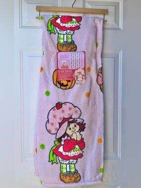 Strawberry Shortcake Pink Halloween Plush Throw Blanket